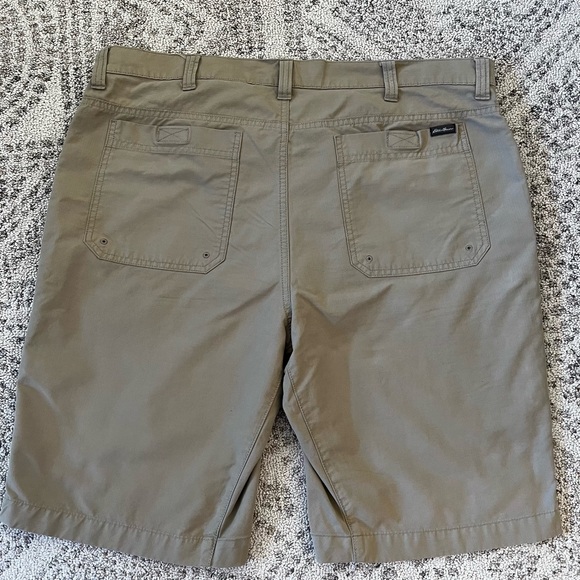 Eddie Bauer Men’s Khaki Shorts - Picture 6 of 7